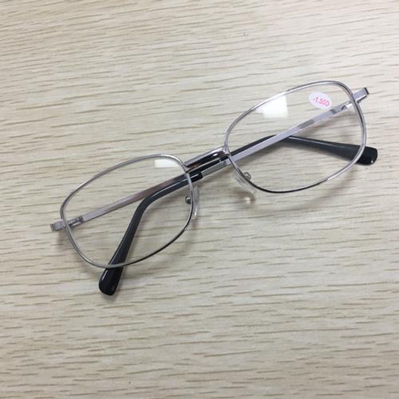 近视眼镜：现代人近视问题的新选择